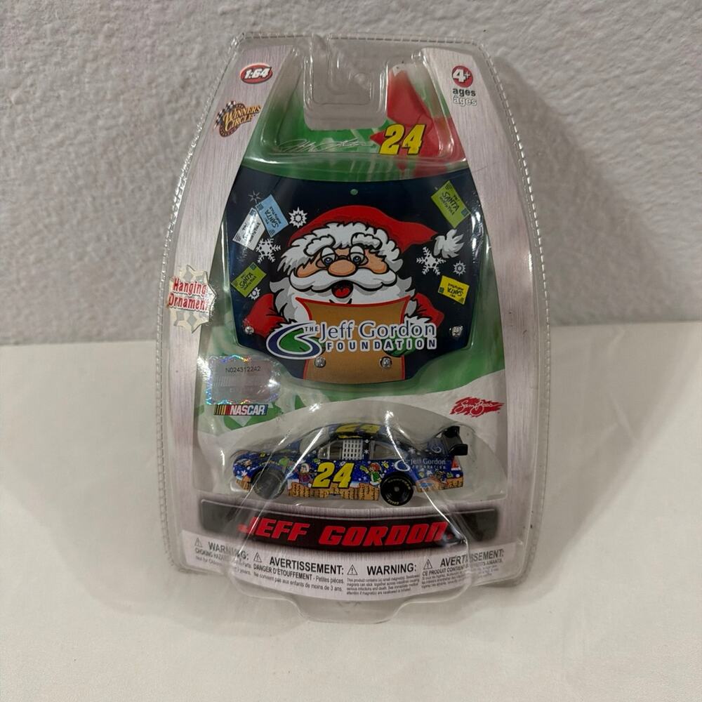 Jeff Gordon 24 Santa Foundation NASCAR 1:64 Hanging Ornament